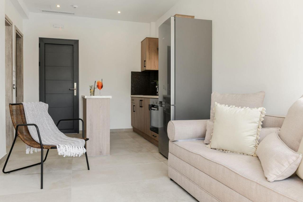 Lagoon Luxury Suites Vasilikí Buitenkant foto